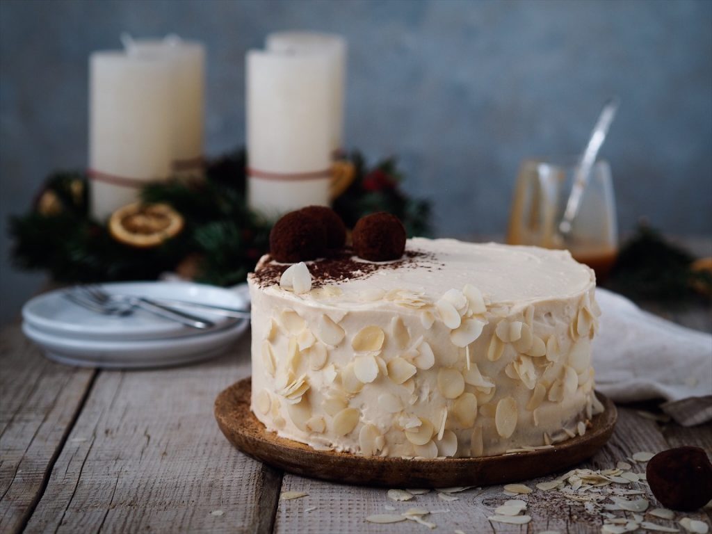 Mandľová torta so slaným karamelom Zo srdca do hrnca